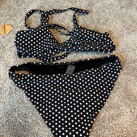 Tag On Polka Dot Black and White Bikini Two Piece Swimsuit Set - Picture 7 of 7